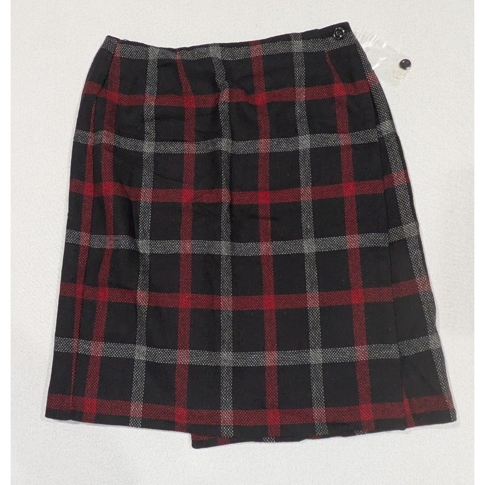Worthington Wrap Skirt Women 8 Black Red Plaid Excellent Wool Blend Lined Knee